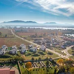 Vista Pálava - *